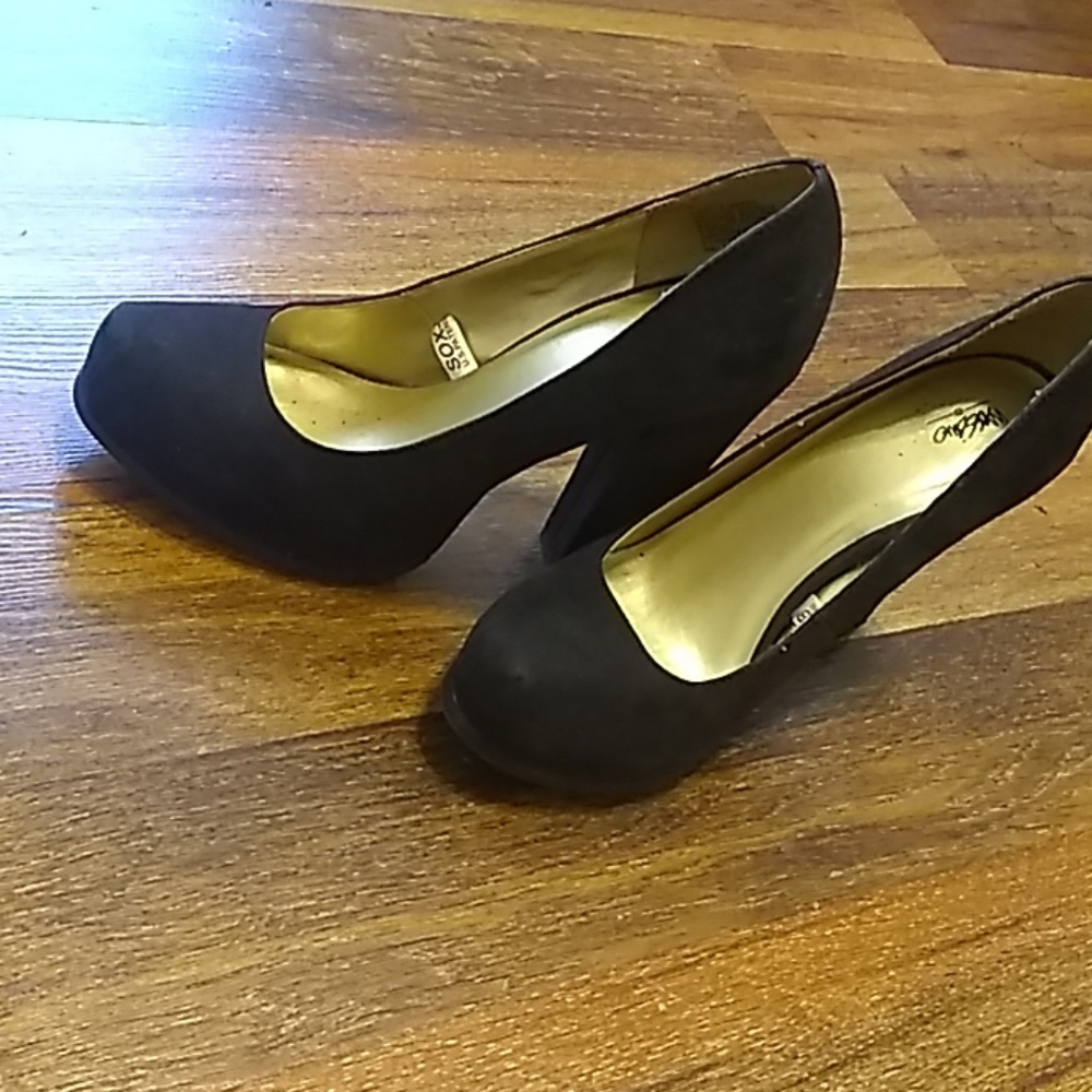 Black heels